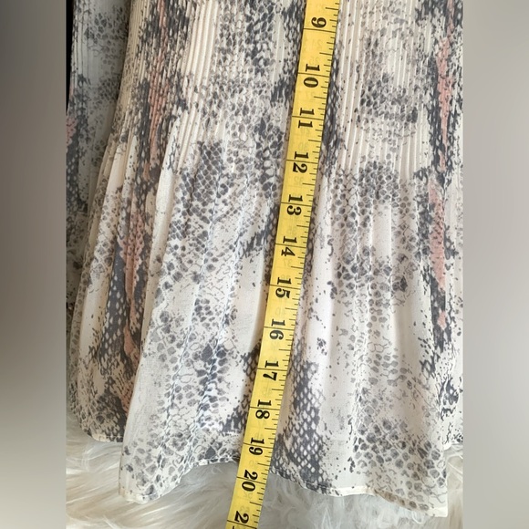 TRIABL JEANS Off The Shoulder Blousee - Picture 8 of 8